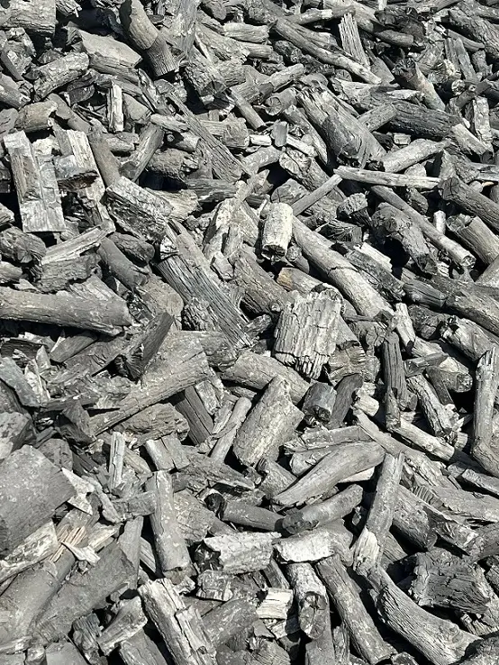 Дъбови дървени въглища за скара и барбекю